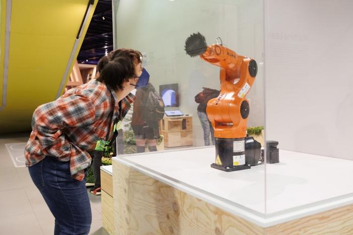 Understanding human-AI interaction to develop emotionally intelligent AI systems