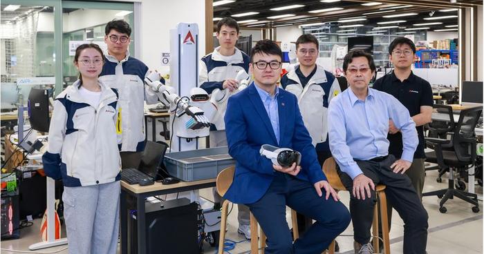 PolyU builds advanced human-robot collaboration system, empowering high-end manufacturing tasks