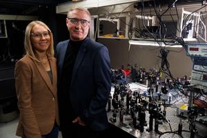 Research leads in Purdue photonic transistor demonstration