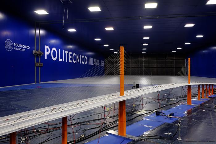 Wind tunnel tests on aeroelastic model of the SE-40 Viaduct over the Guadalquivir river in Siviglia (Spain) to check the stability up to the design wind speed.