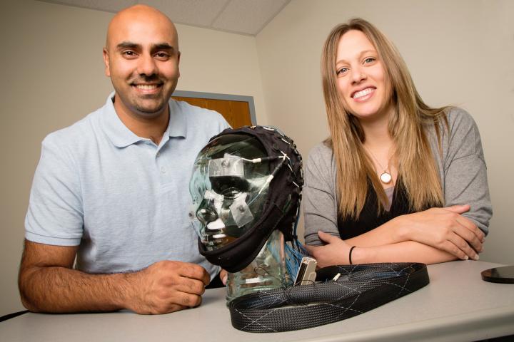 Professor Naiman Khan and postdoctoral researcher Anne Walk