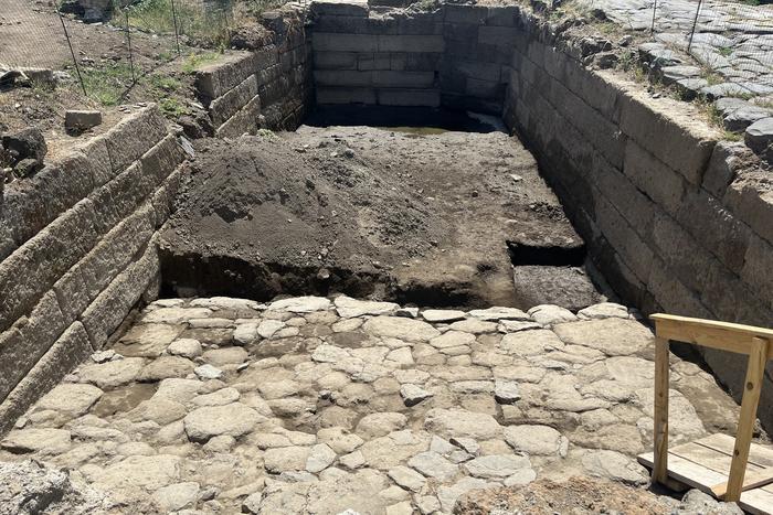 Ancient Roman water basin