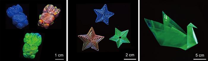 This new colorful plastic shines without dyes or pigments