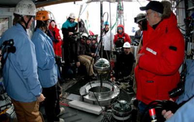 Group Gathers at IceCube, the World's Largest Neutrino Detector