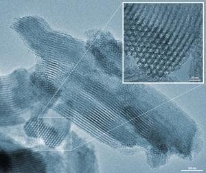 Microscopic images of the B-STING material.