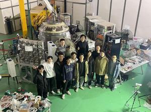 The picture of Tsinghua and Henan Normal University Research Team