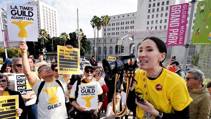 Los Angeles Times strike on Jan. 19