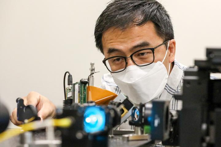 UCF Assistant Professor Kyu Young Han