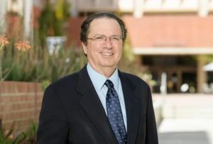 Dr. Fernando Martinez
