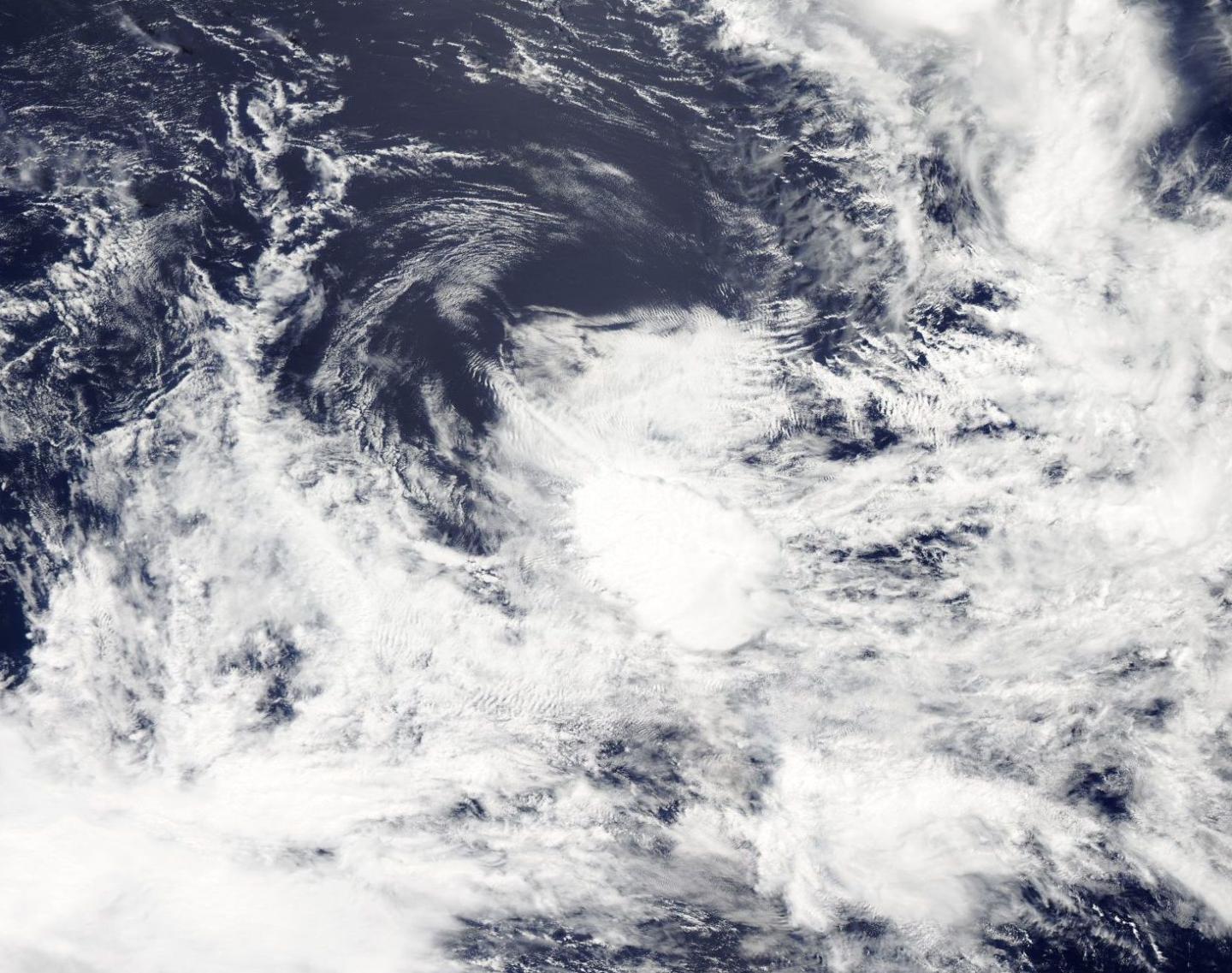 Aqua Image of 08P