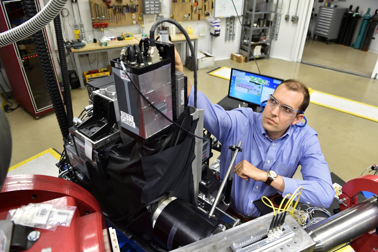Transformation of Shock-compressed Graphite to Hexagonal Diamond in Nanoseconds (3 of 6)