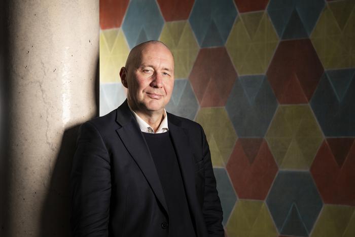 Professor Mario Ruben is honored with an ERC Advanced Grant for his project focusing on the development of multi-state molecular nuclear spin qudits. (Photo: Markus Breig, KIT)