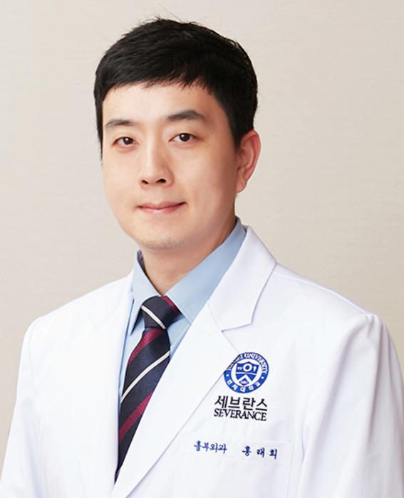 T.H. Hong, de Yonsei University School of Medicine, Seúl, República de Corea