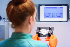 First tests with the multi-organ chips already showed positive results.