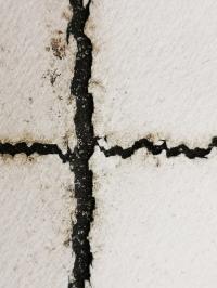 Backsheet cracks