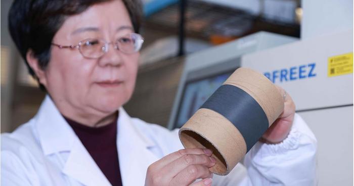 PolyU develops new human-safe magnetorheological fibres, leading innovations in smart wearable textiles