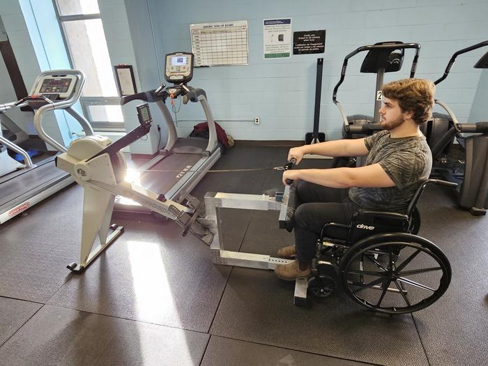 uOttawa engineering students innovate wheelchair-accessible fitness equipment