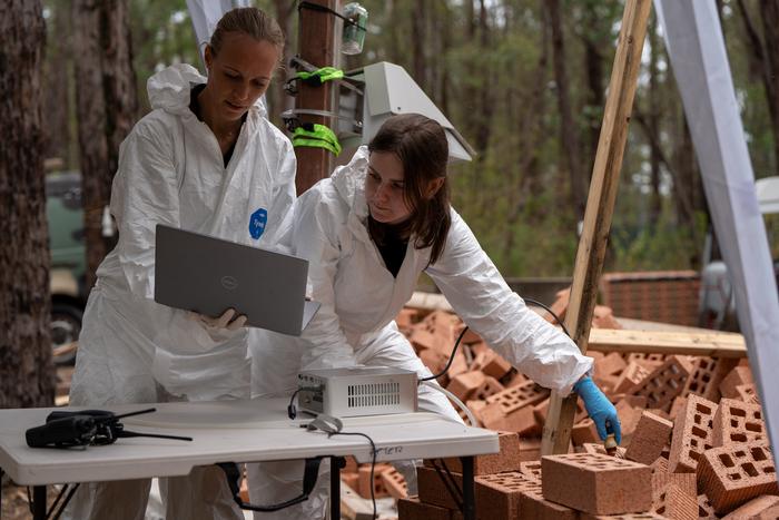 A pilot study tested an electronic nose, called NOS.E, alongside human-remains detection dogs