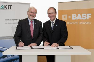 Eberhard Umbach, Dr. Andreas Kreimeyer,   	 Helmholtz Association of German Research Centres