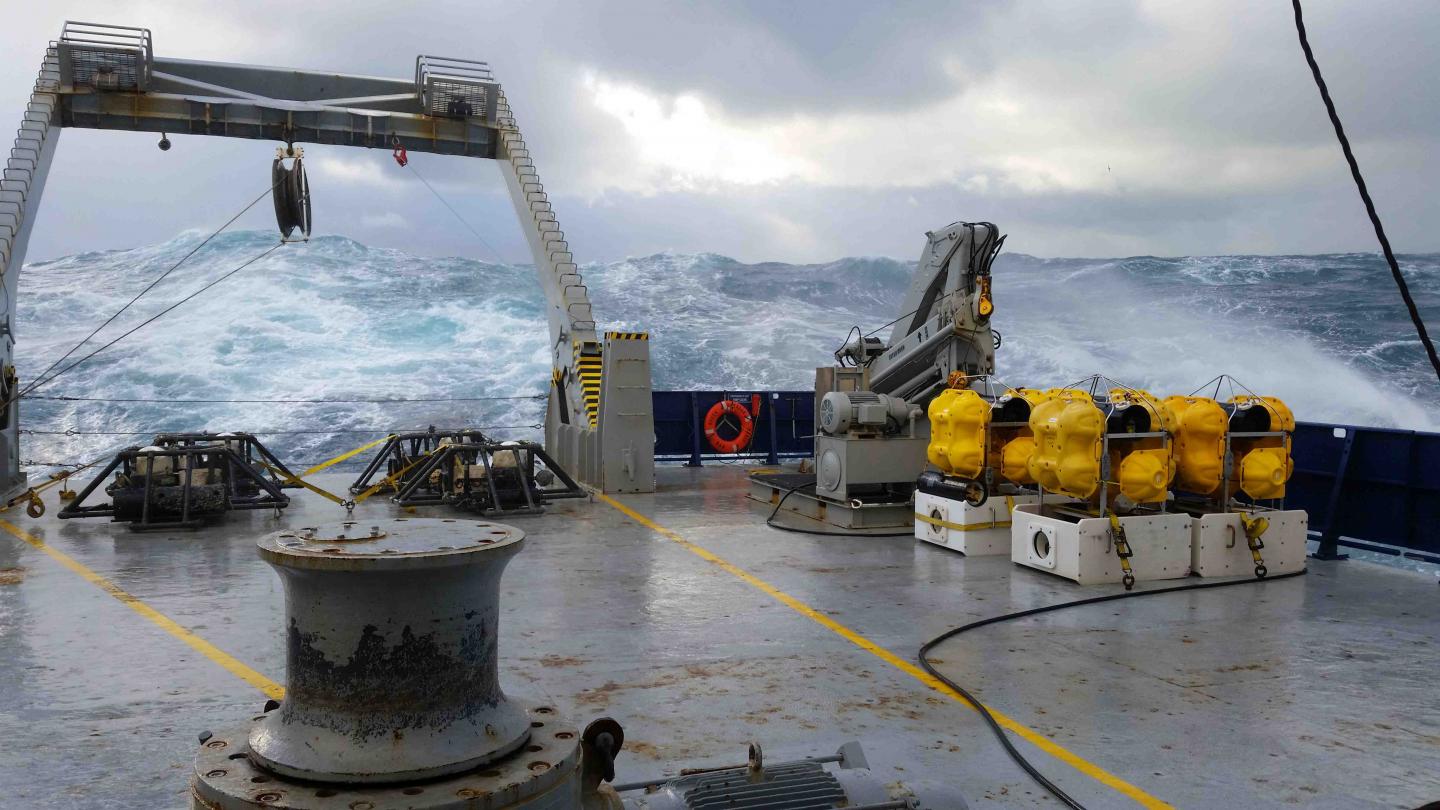 Seafloor Absolute Pressure Gauges Lashed to the Deck of the R/V Roger Revelle