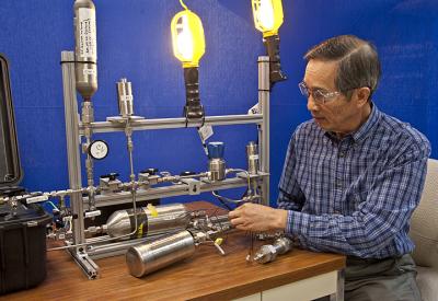 System Demonstration with Fuel Cell and Alane Vessel