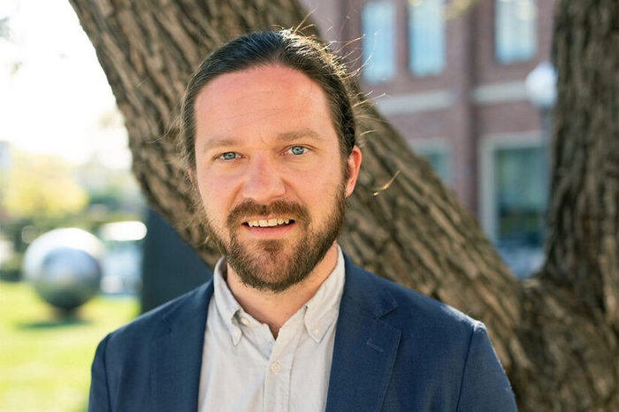 Headshot of Daniel McCurry