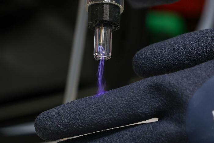 Peppermint essential oil plasma