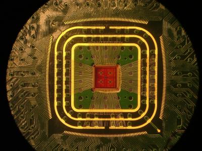 Columbia Engineering Custom Multichannel CMOS Preamplifier Chip
