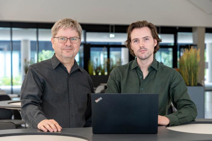 Prof. Dr Sebastian Böcker (left) and Fleming Kretschmer