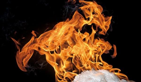 Methane Hydrates, the Ice that Burns
