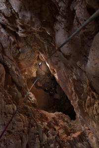 Rappeling down into Devils Hole: the Entrance