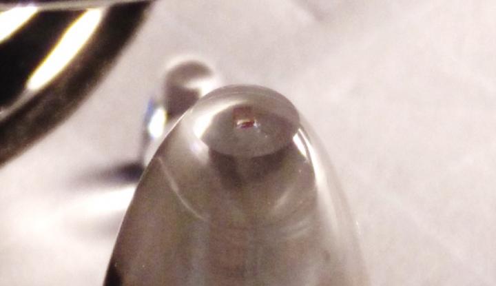 Diamond on a Parabolic Light