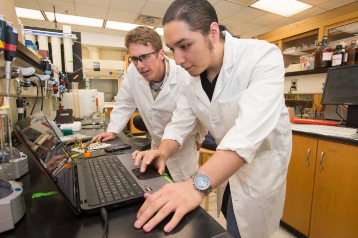 UT Austin Freshmen Study Zika Virus Diagnostic