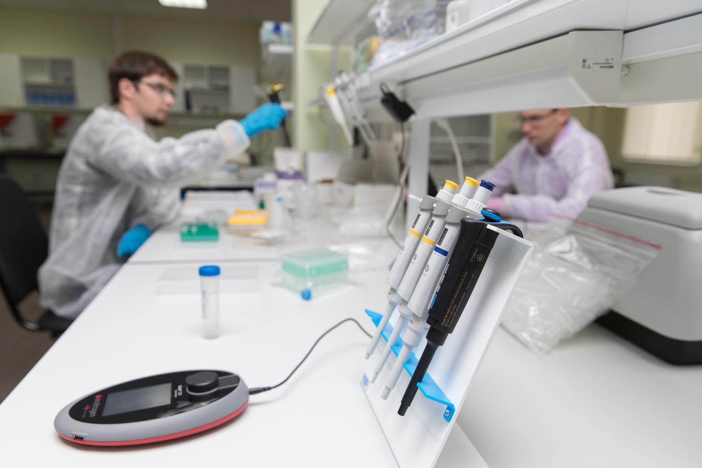 Researchers Studied Features of Transmitted Variants of HIV-1 Virus