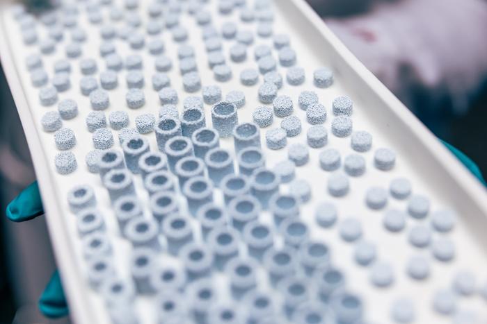 3D-printed scaffolds mimicking natural bone tissue