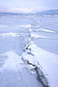 Lake Suwi's Omiwatari