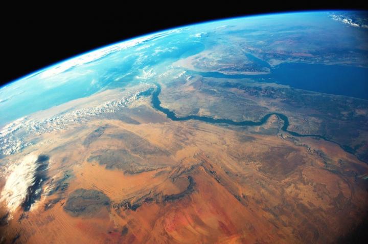 A Blueprint for 100% Solar Desalination