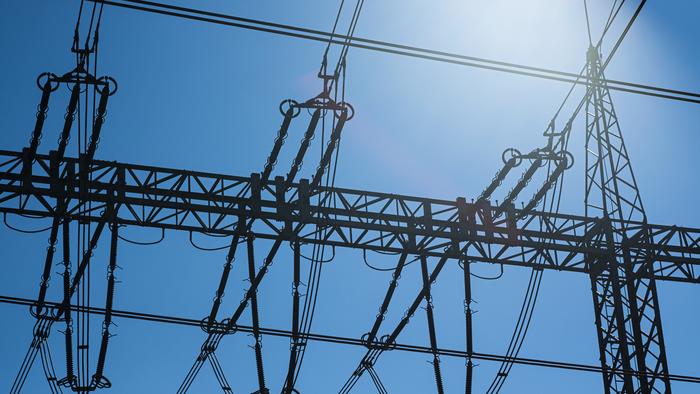 KIT researchers have developed time-series forecasts for the energy system in order to make AI-based predictions transparent. (Photo: Markus Breig, KIT)