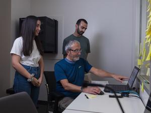 Ioannis Pavlidis with students