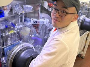 graduate student Ta-Wei Wang