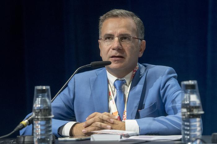 Giannis Mountzios, M.D., Henry Dunant Hospital Center, Atenas, Grecia
