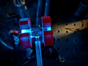 All-optical quantum radio antenna – a rubidium glass cell supplied with laser beams