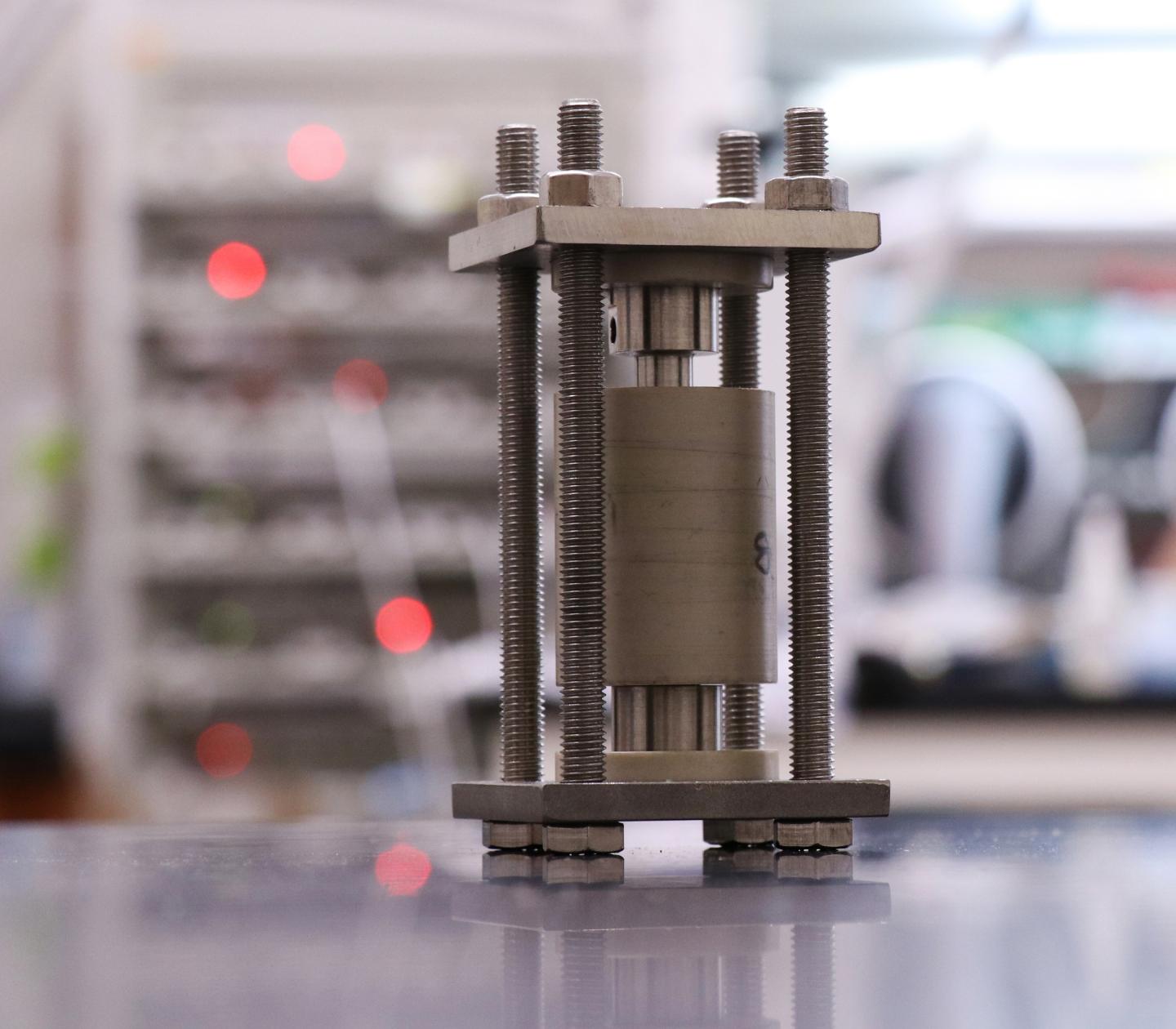 Solid-state battery test cell