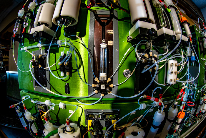 Molecule-making machine