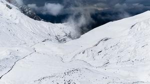 Snow cover on Greek mountains has more than halved in four decades, study finds