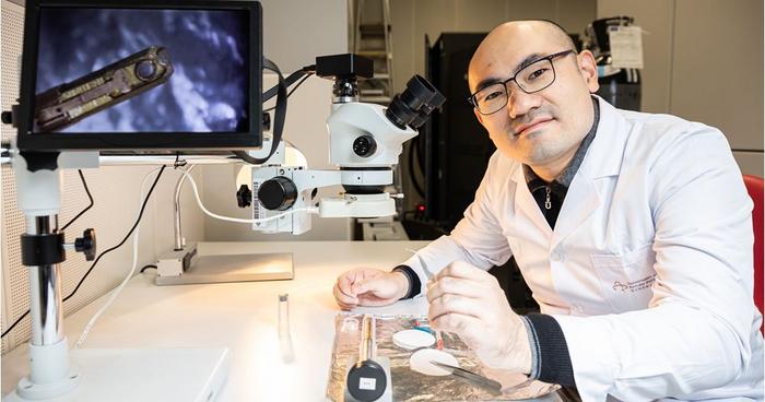PolyU researchers make breakthrough discovery in structure and synthesis of 2D ferroelectrics, advancing technological development in microelectronics, artificial intelligence and quantum information