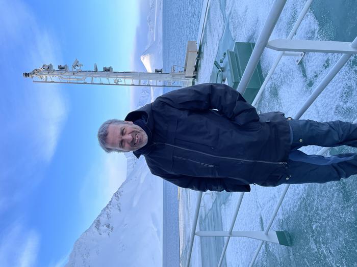 Co-chief scientist for the i2B Arctic Ocean Expedition