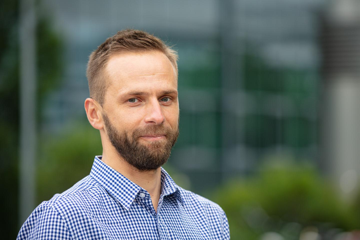Professor Dr. Dmitry Turchinovich