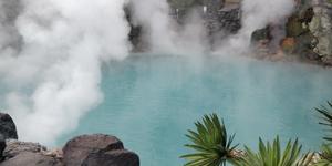 The Umi Jigoku onsen in Beppu, Japan