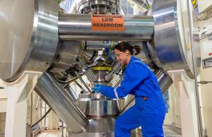 The apparatus in which the luminescent nanodiamonds were prepared.